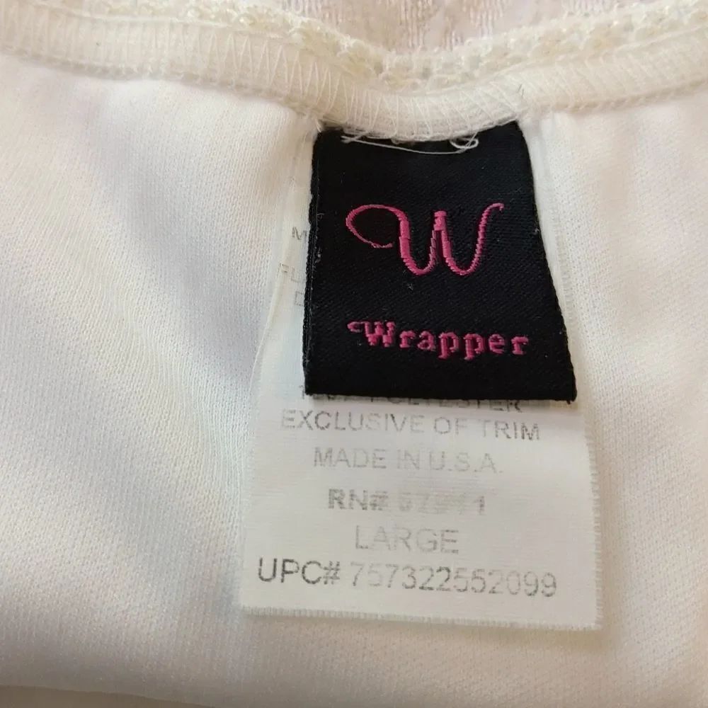 Wrapper White lace fully lined tank top - Picture 8 of 8